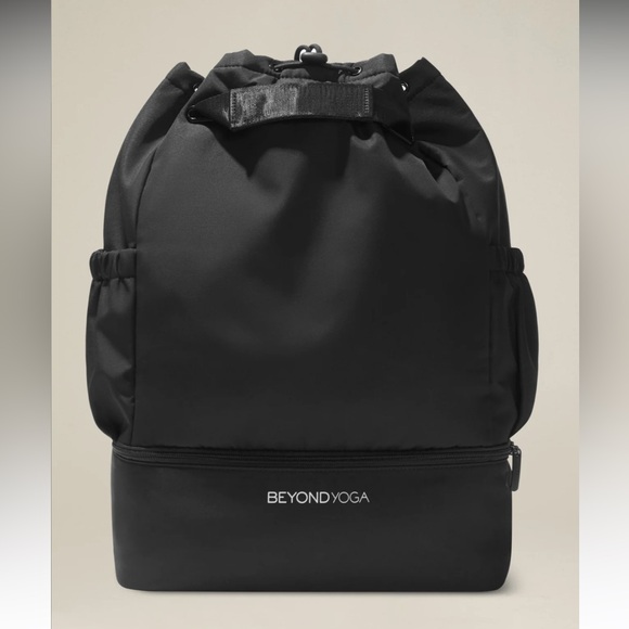 Beyond Yoga Convertible Gym Bag Backpack Black - Picture 3 of 8